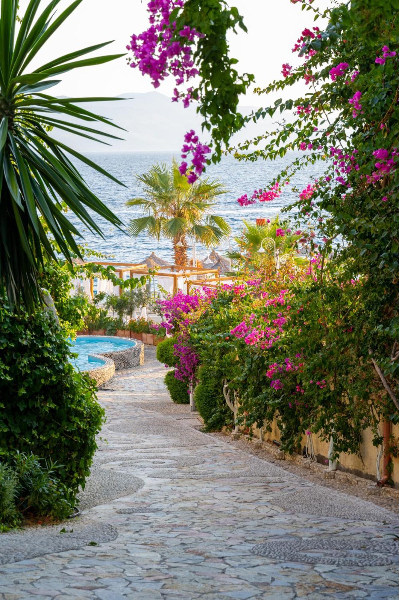 Bougainville Bay Apartments Sarande Exterior photo