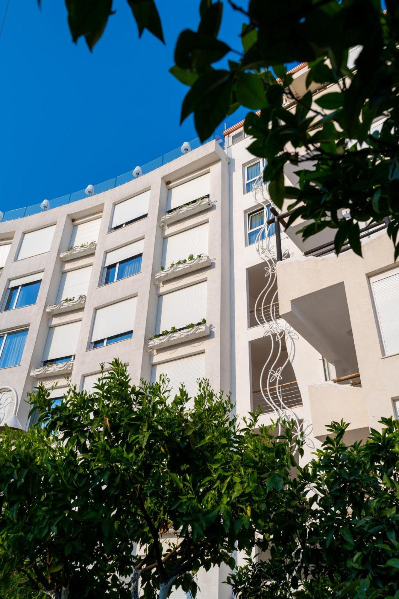 Bougainville Bay Apartments Sarande Exterior photo