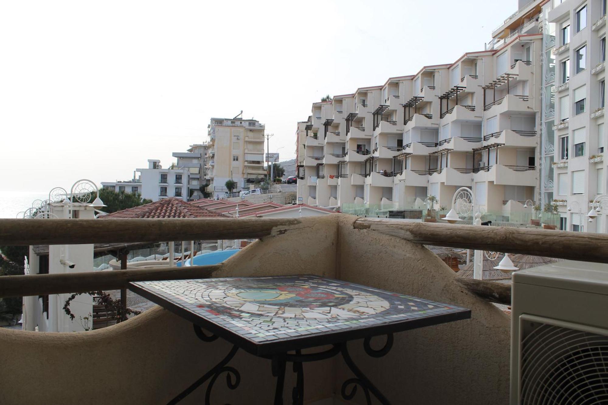 Bougainville Bay Apartments Sarande Room photo